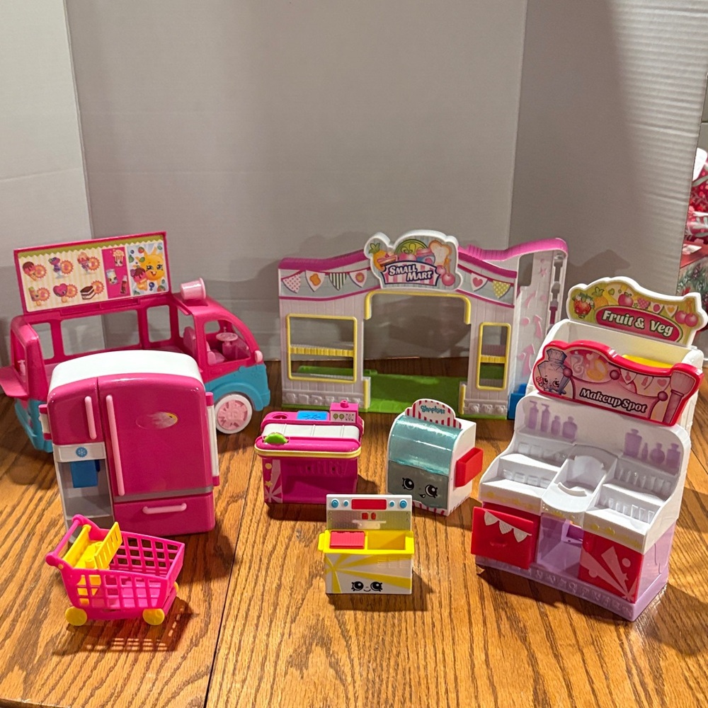 Shopkins playset pcs- misc.